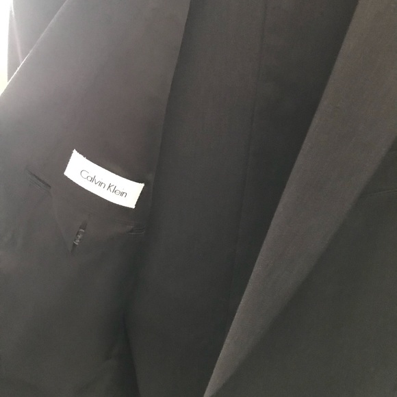 Calvin Klein charcoal gray suit - Picture 3 of 5